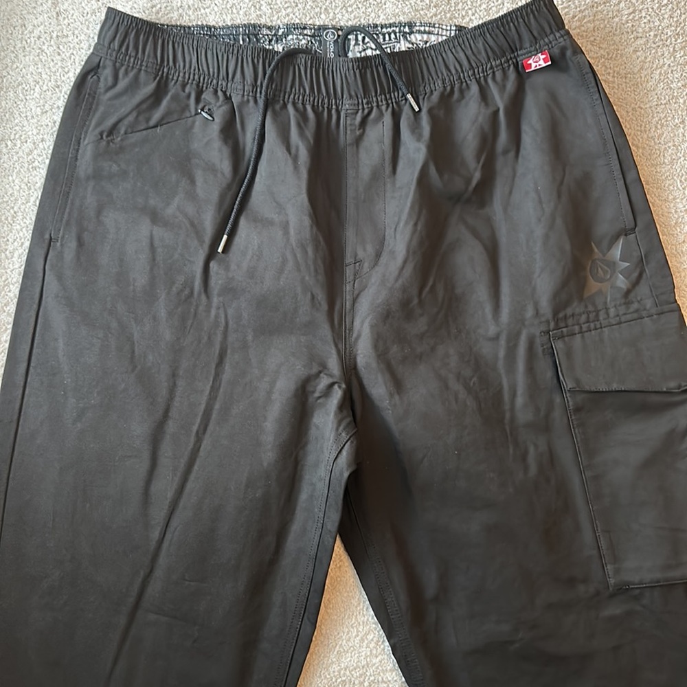 Volcom Streamlined Shell Cargo Pants - Picture 5 of 6